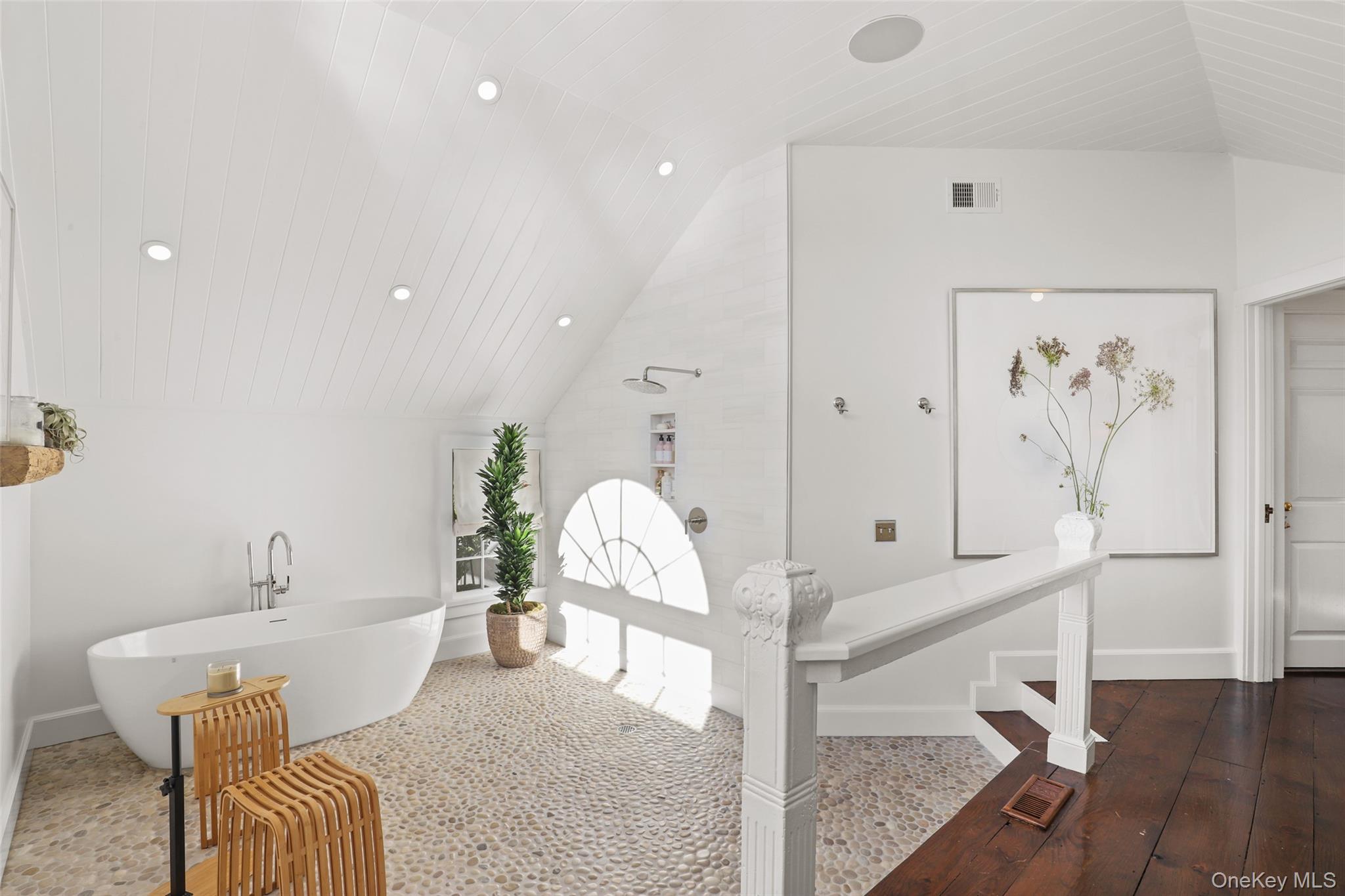 149 Narrows Road Property Photo 17