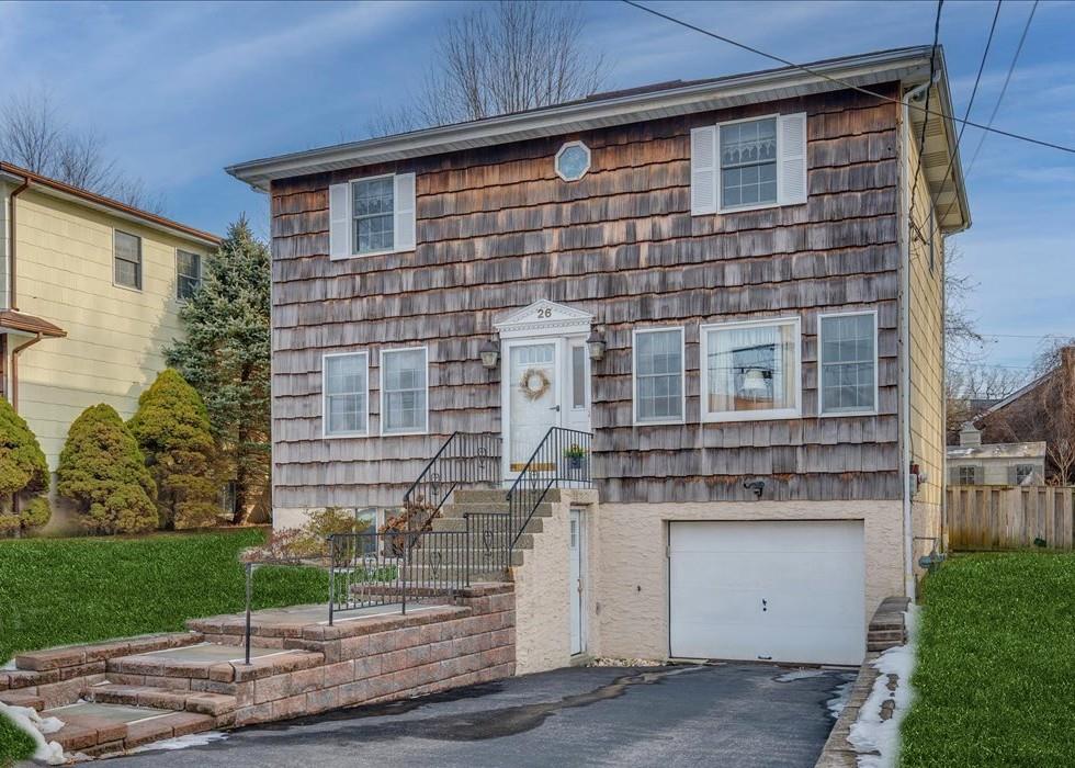 26 E Oxford Street Property Photo
