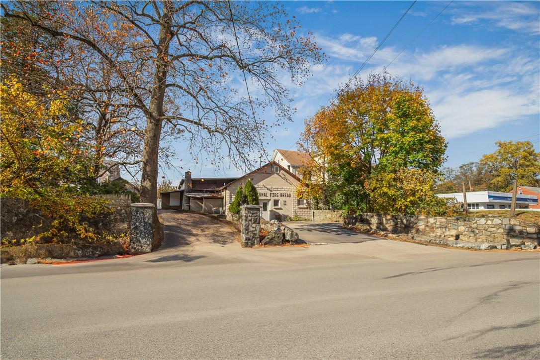 708 N Division Property Photo