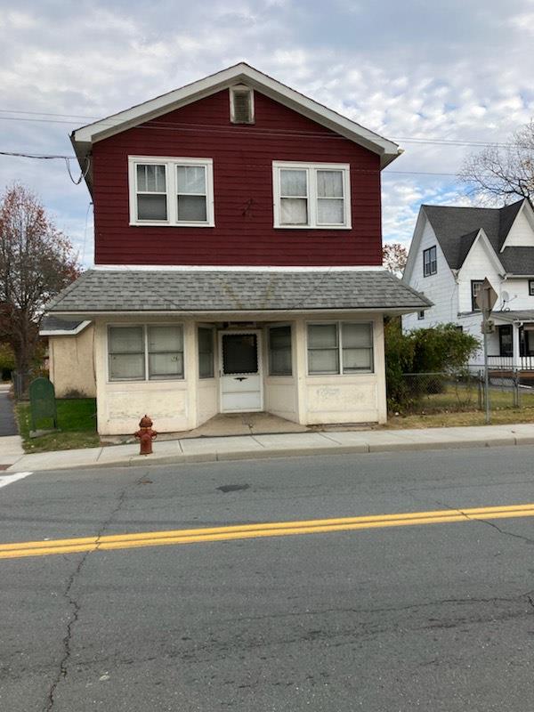76 E Main Street Property Photo
