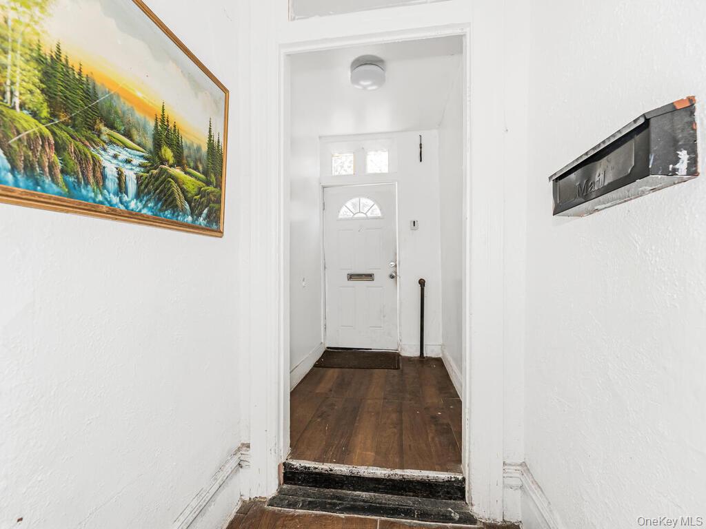 1151 Saint Lawrence Avenue Property Photo 11