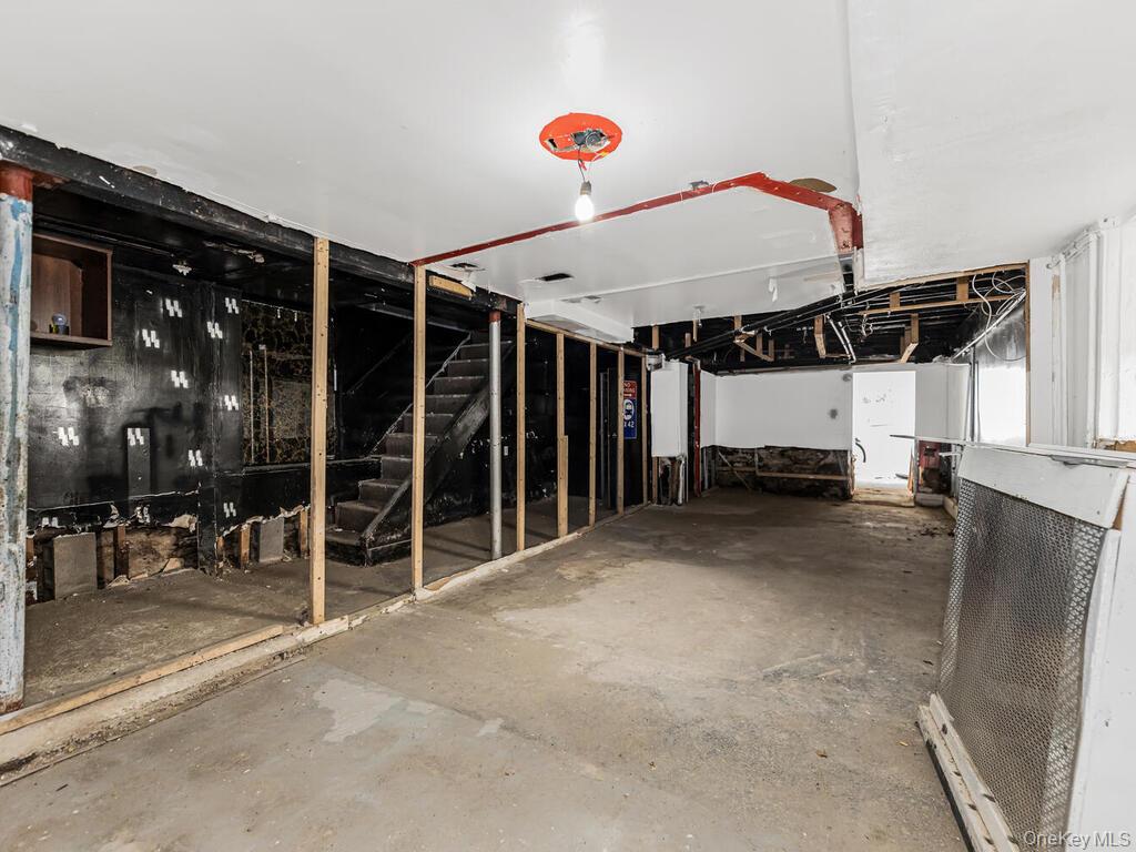 1151 Saint Lawrence Avenue Property Photo 14