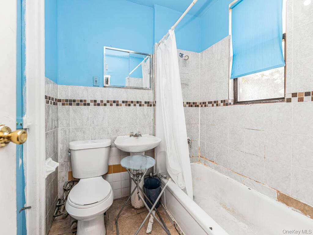 1151 Saint Lawrence Avenue Property Photo 25