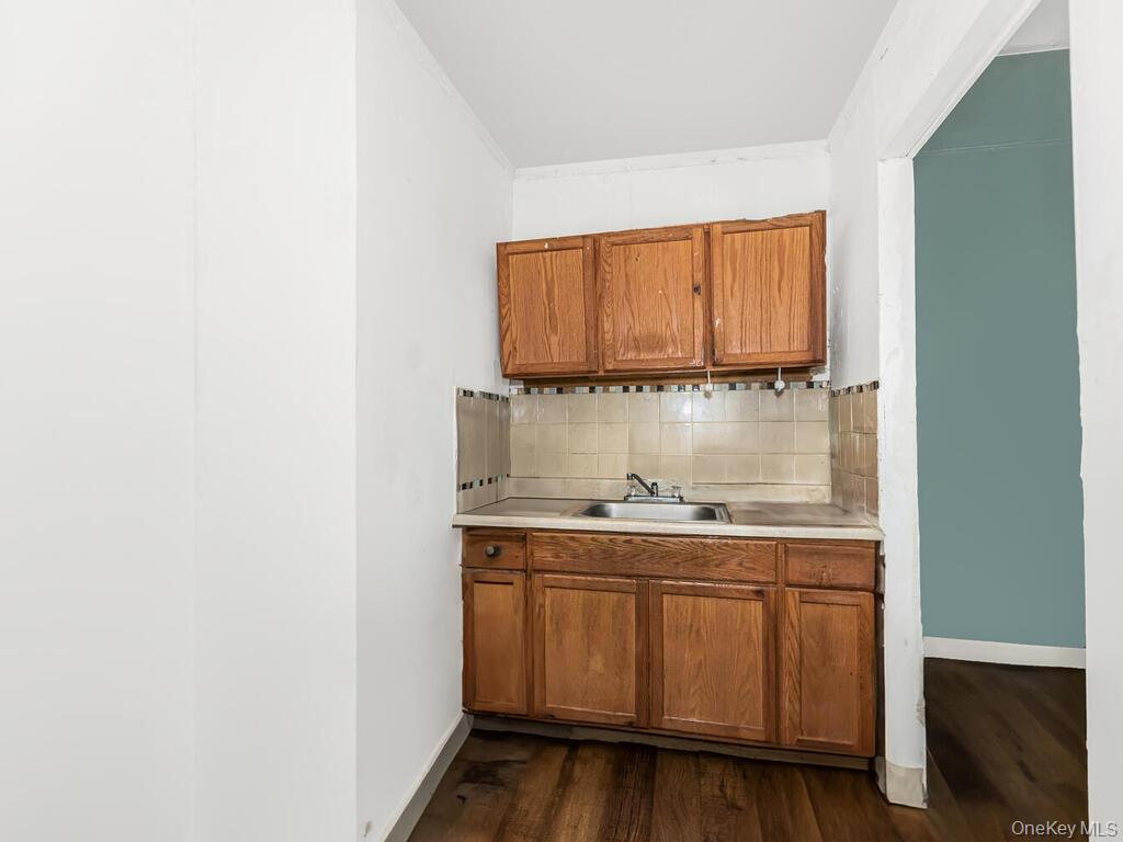 1151 Saint Lawrence Avenue Property Photo 29