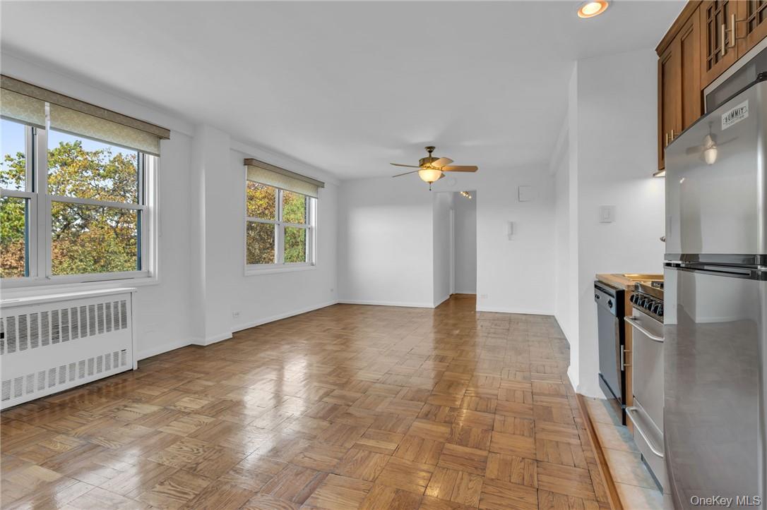 3935 Blackstone Avenue 5k Property Photo 7
