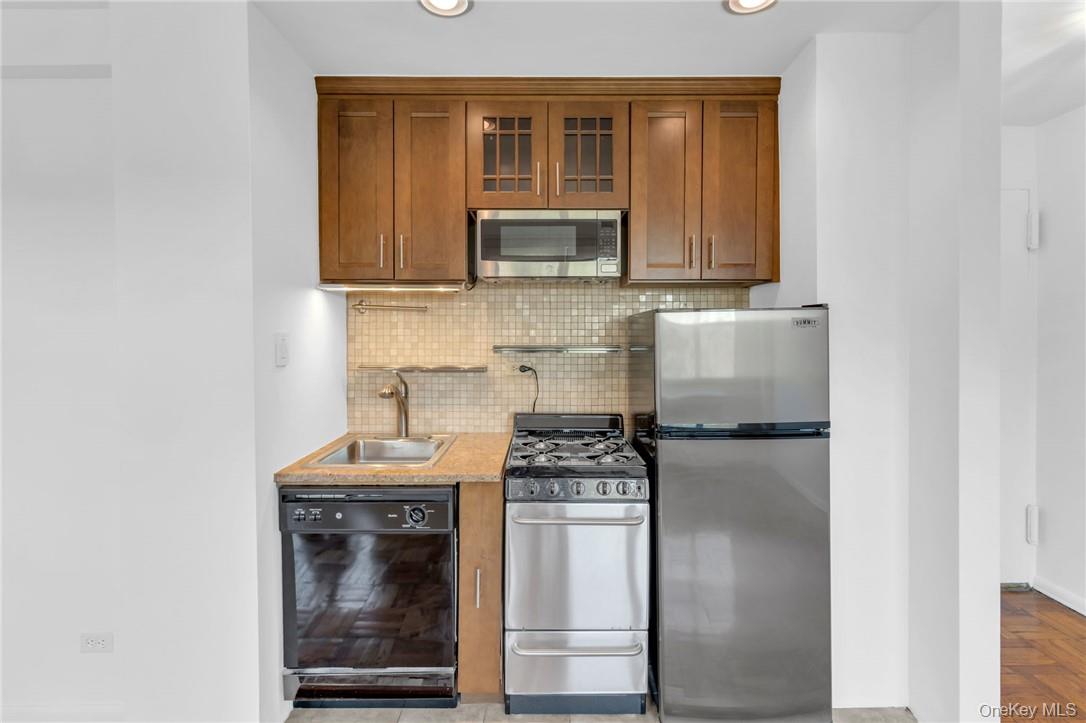 3935 Blackstone Avenue 5k Property Photo 10