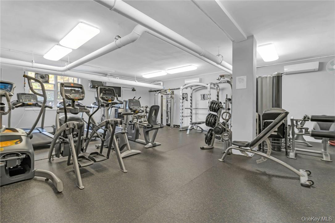 3935 Blackstone Avenue 5k Property Photo 16