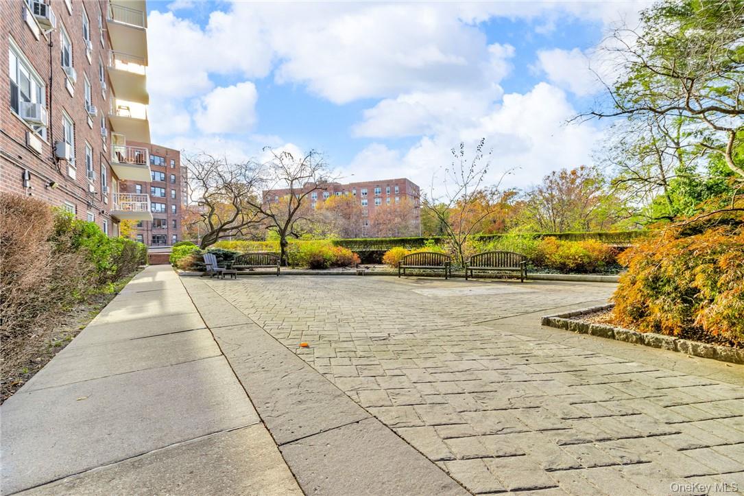 3935 Blackstone Avenue 5k Property Photo 18