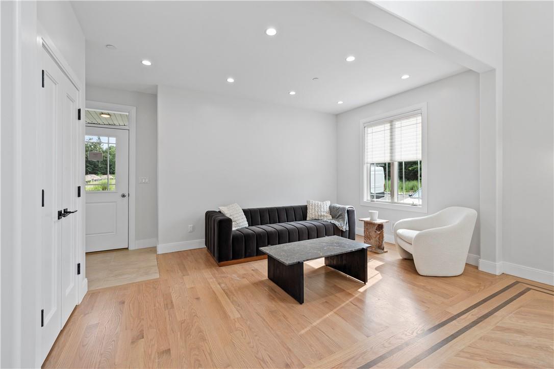 16 Dessau Circle Property Photo 12