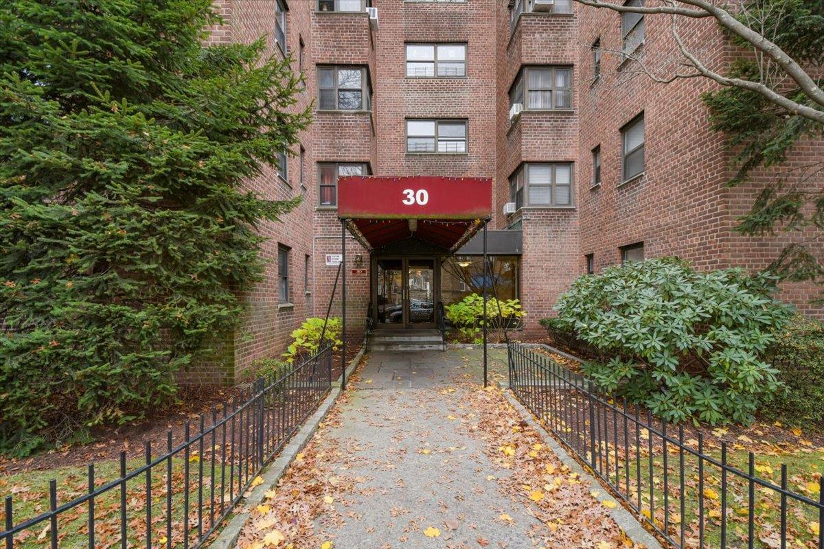 30 Fleetwood Avenue 1a Property Photo 1