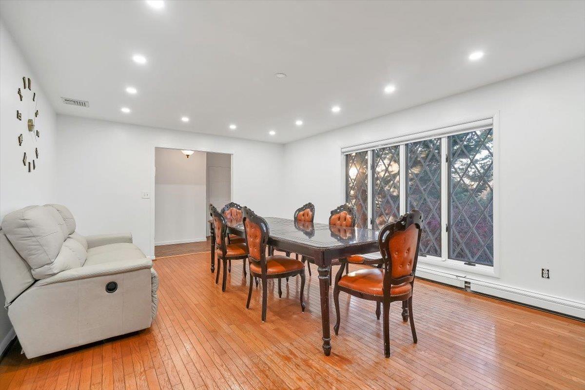 35 Depalma Drive Property Photo 7