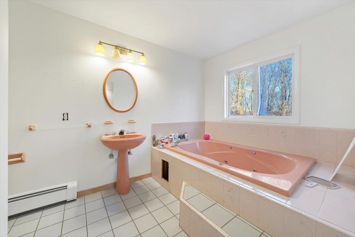 35 Depalma Drive Property Photo 13