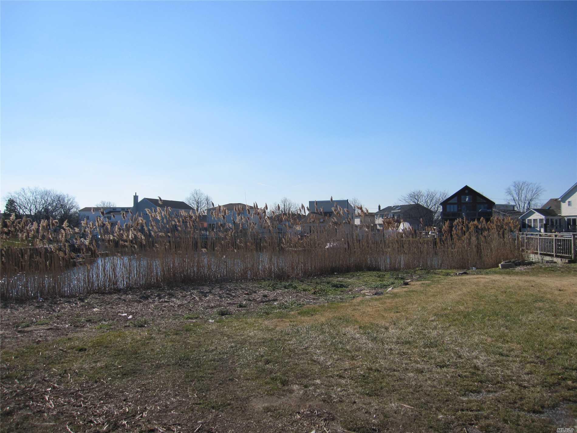 Island Place Property Photo 6