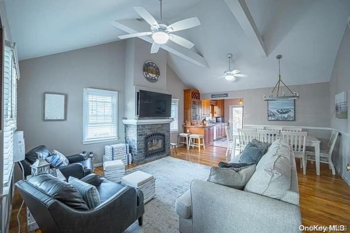 908 Evergreen Walk Property Photo 3