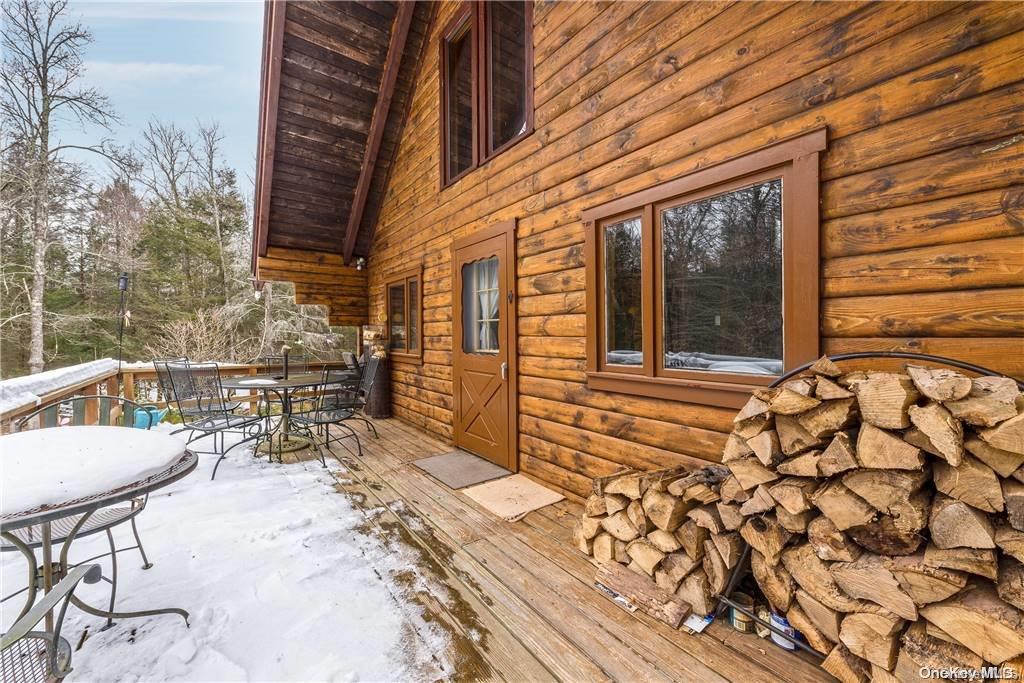 835 Ulster Heights Road Property Photo 1