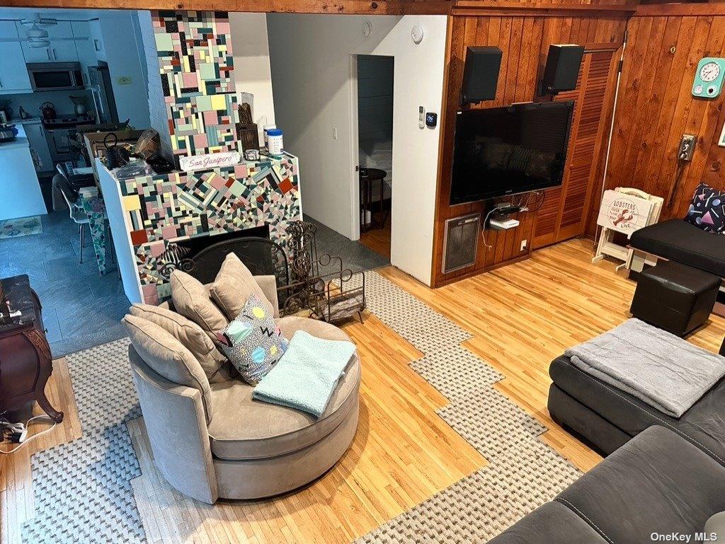 180 Clipper Road Property Photo 4