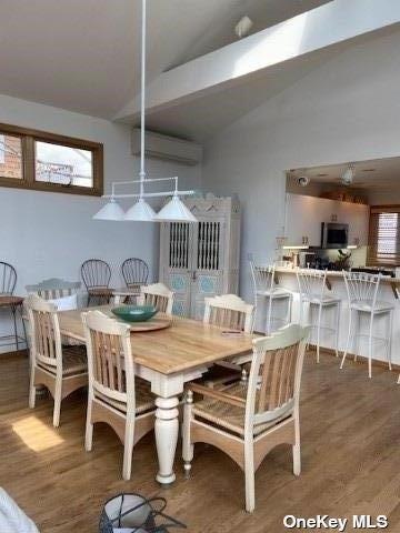 736 Ocean Breeze Property Photo 3