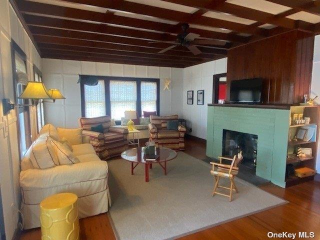 102 Marine Walk Property Photo 2
