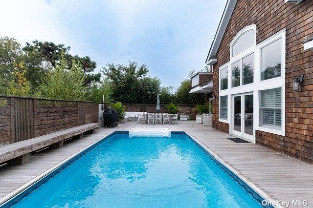 674 Ocean Breeze Property Photo 1