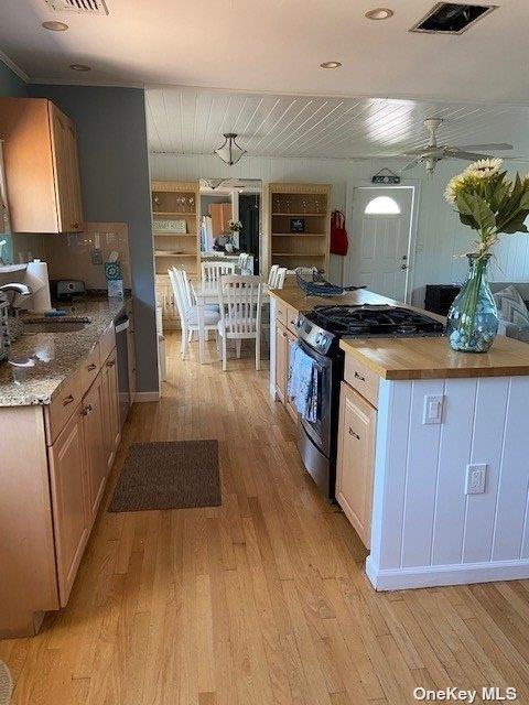 664 Ocean Breeze Property Photo 6