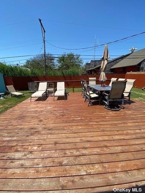 664 Ocean Breeze Property Photo 14