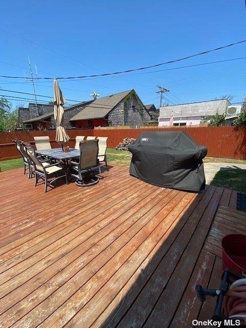 664 Ocean Breeze Property Photo 15