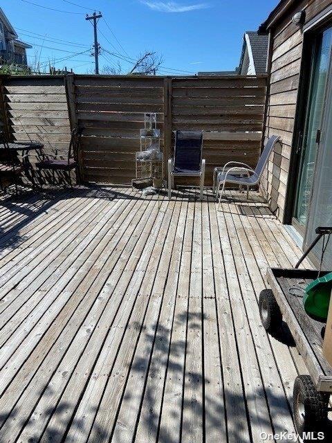 295 Cottage Walk Property Photo 3