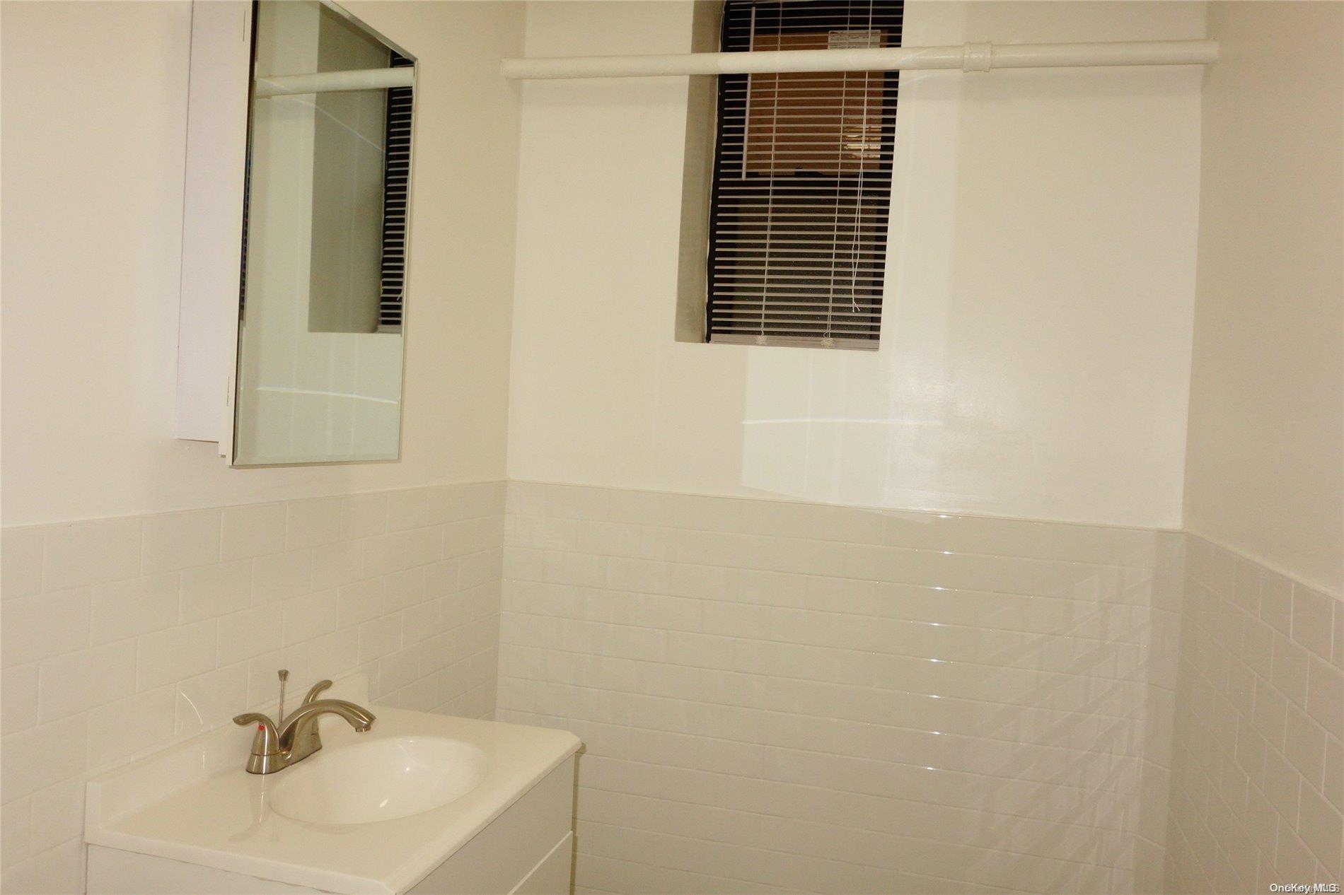 143-45 Sanford Avenue L1 Property Photo 4