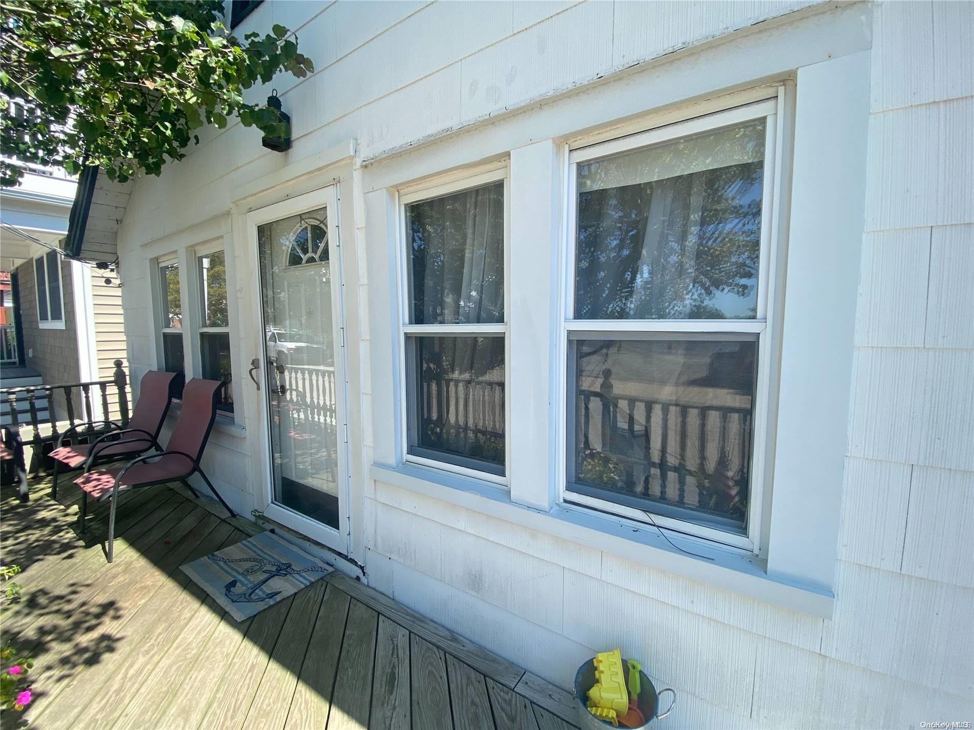 68 S Parkside Drive Property Photo 2