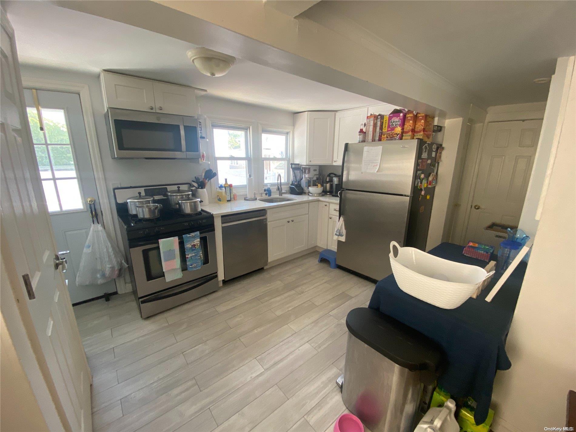 68 S Parkside Drive Property Photo 4