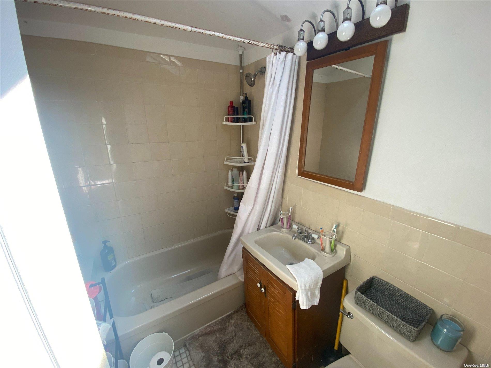 68 S Parkside Drive Property Photo 5