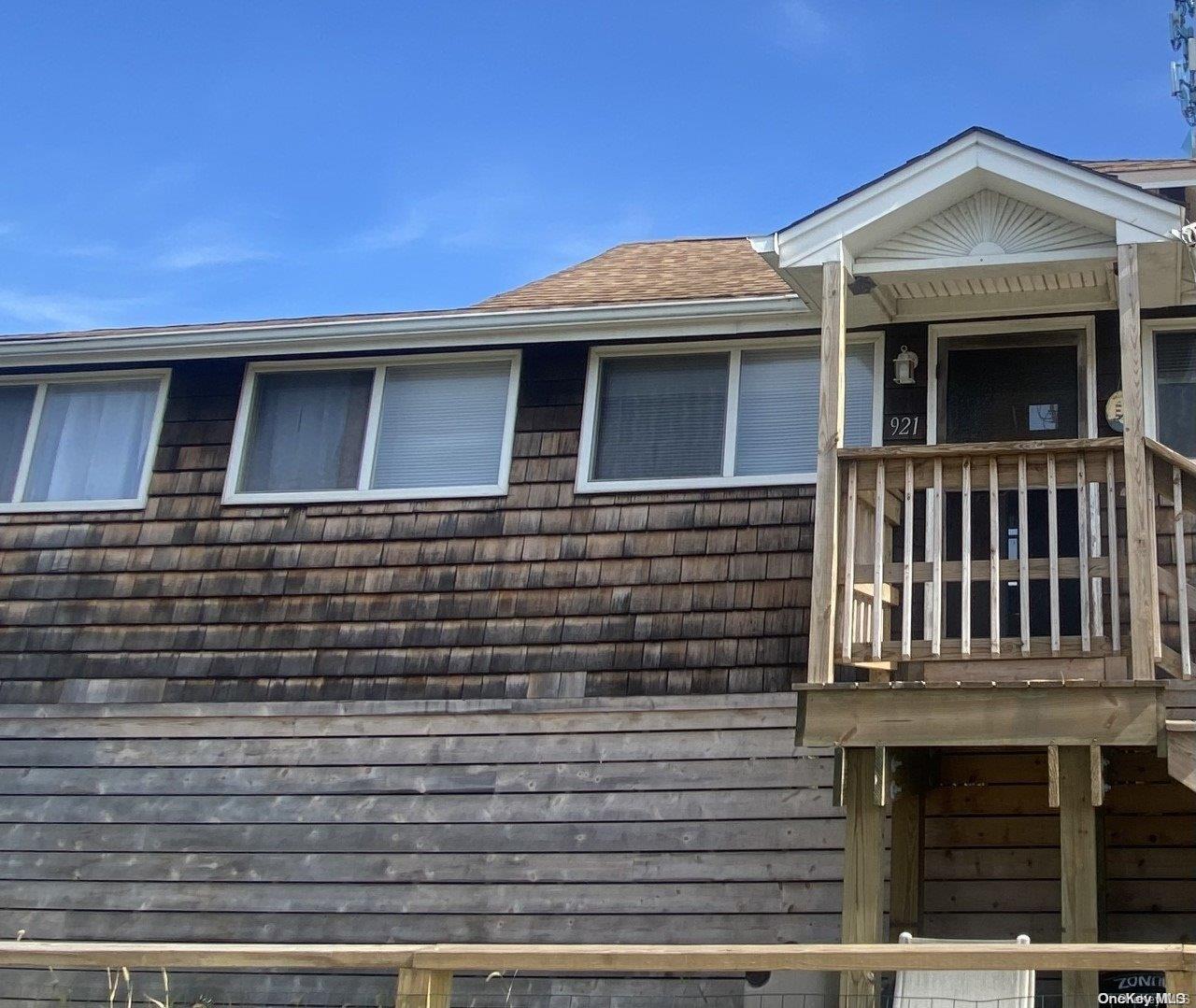 921 Evergreen Walk Property Photo 1