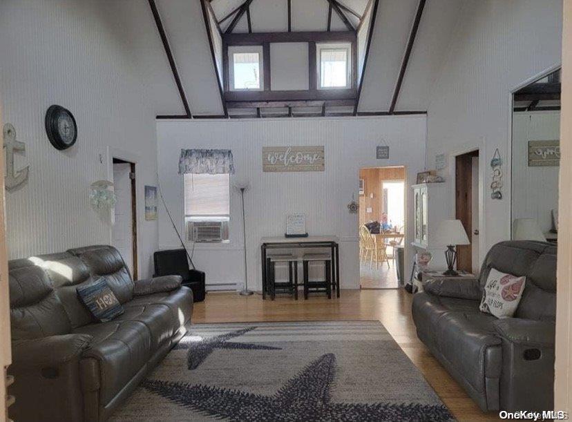 921 Evergreen Walk Property Photo 3