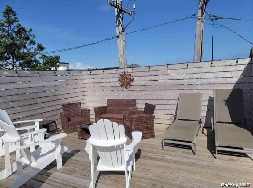 921 Evergreen Walk Property Photo 12