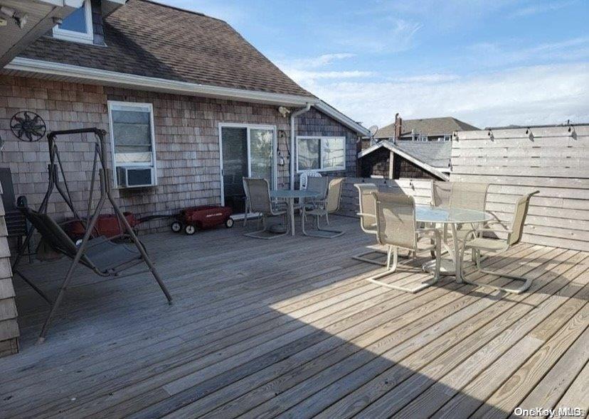 921 Evergreen Walk Property Photo 13
