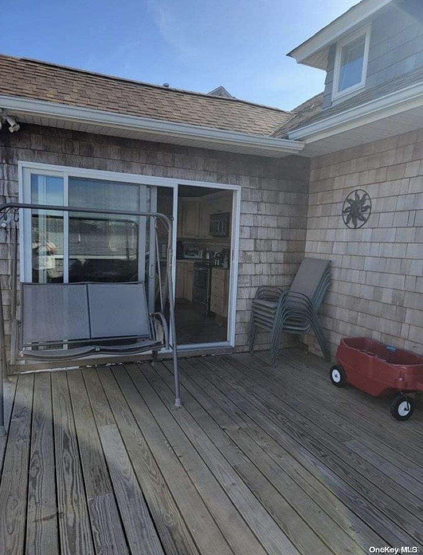 921 Evergreen Walk Property Photo 14