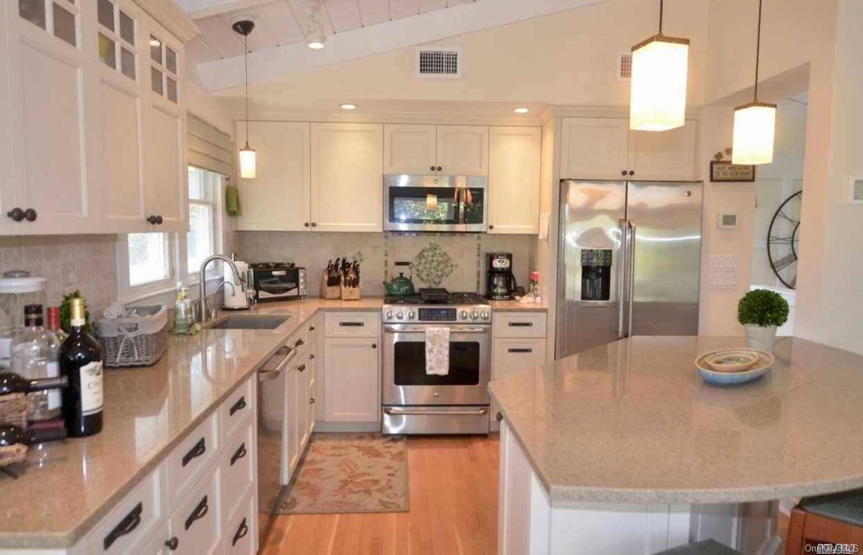 207 Wilmot Road Property Photo 5