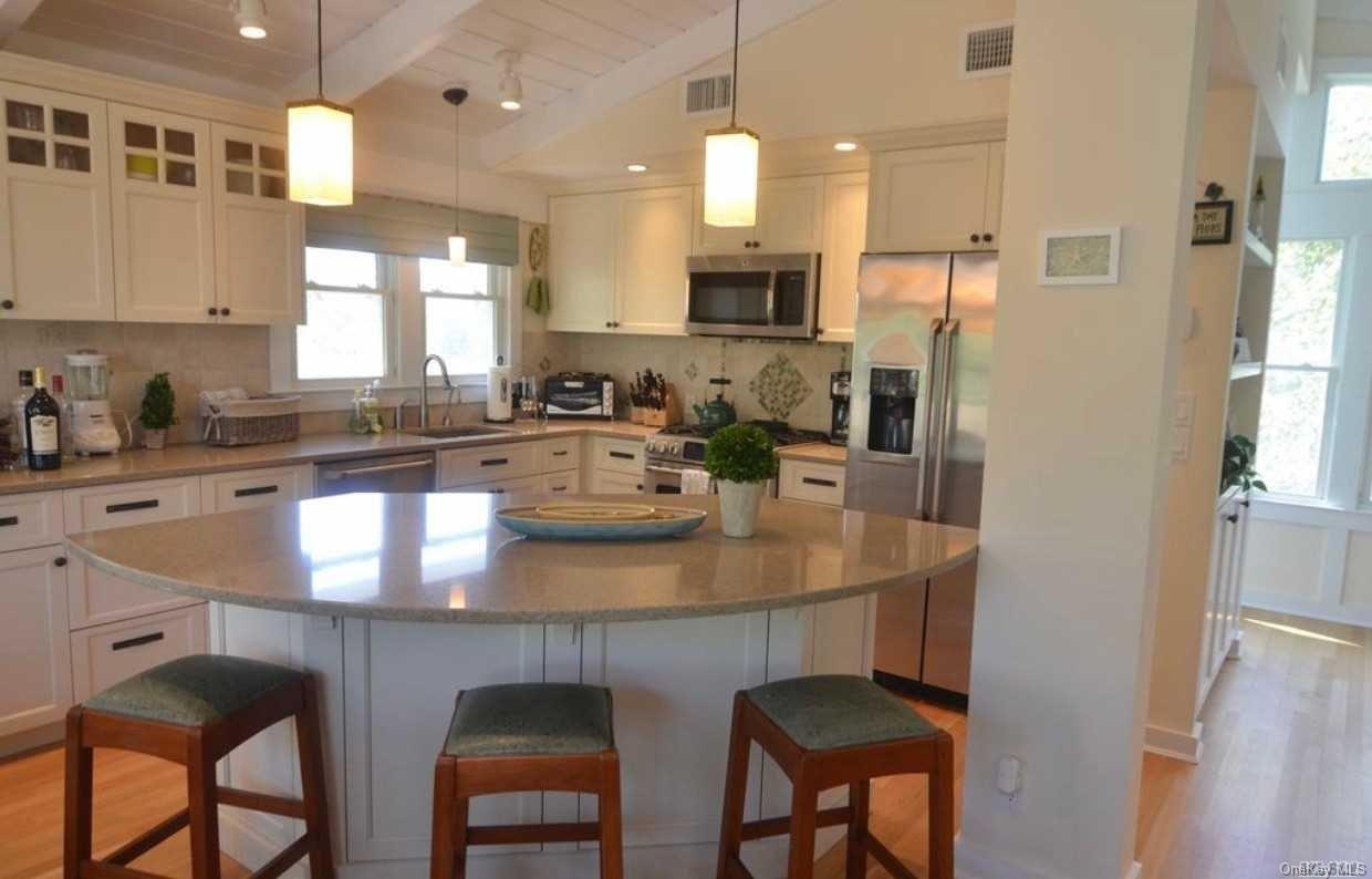 207 Wilmot Road Property Photo 7