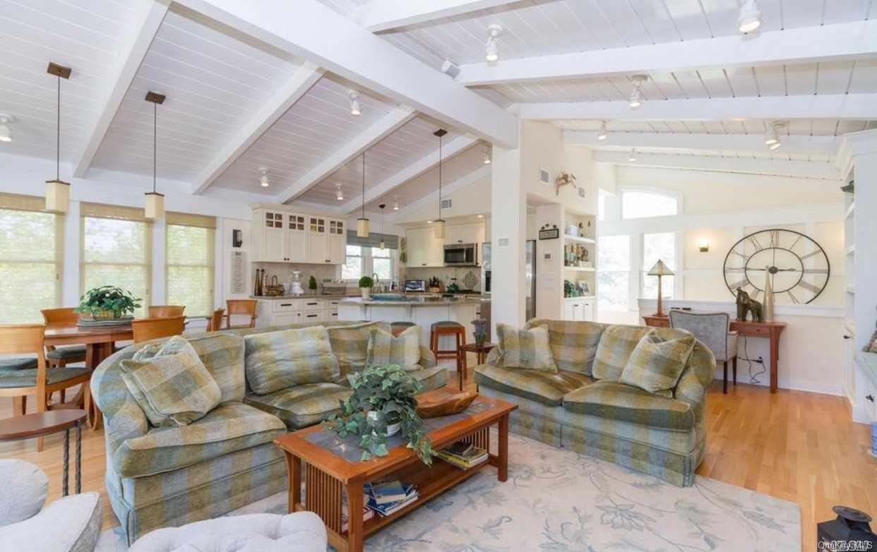 207 Wilmot Road Property Photo 10