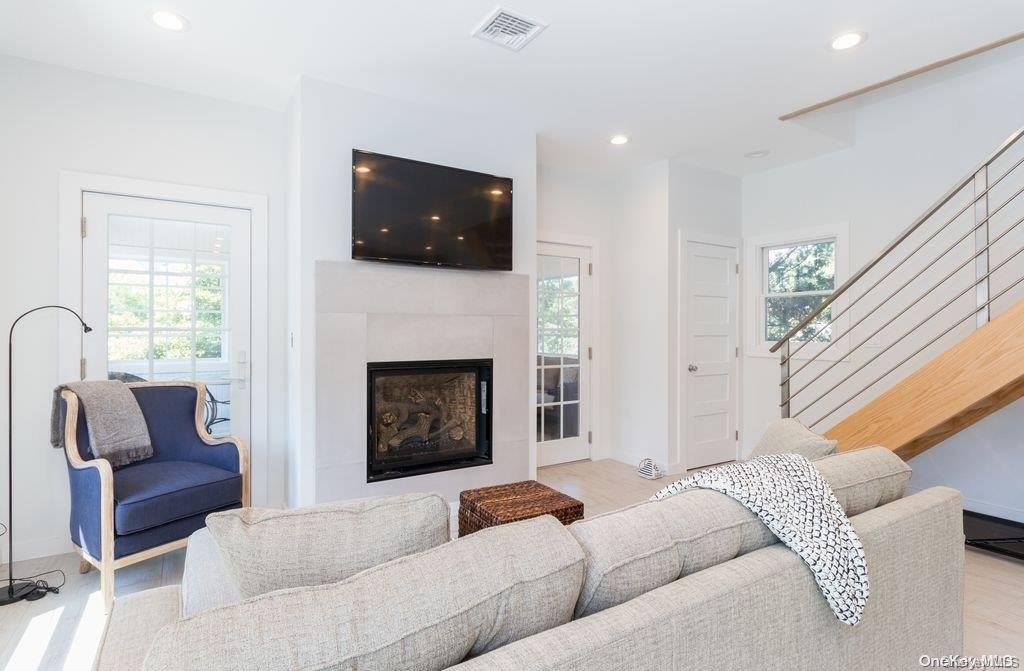 109 Bungalow Walk Property Photo 7