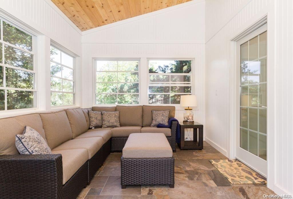 109 Bungalow Walk Property Photo 16