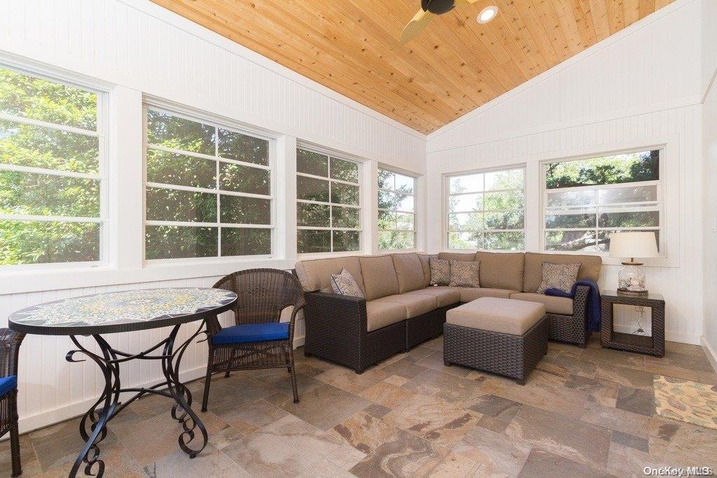 109 Bungalow Walk Property Photo 17