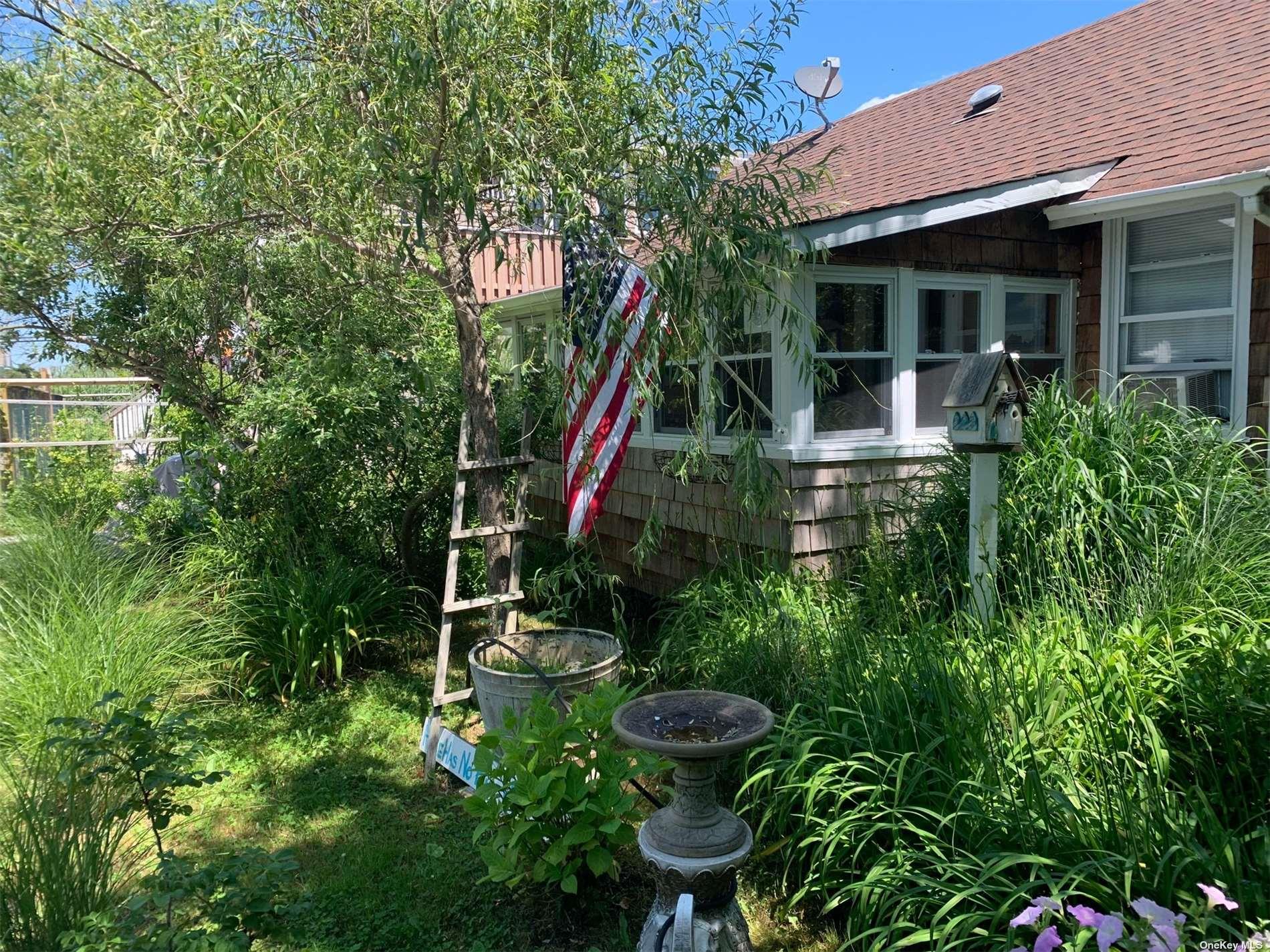 120 Bungalow Walk Property Photo 1