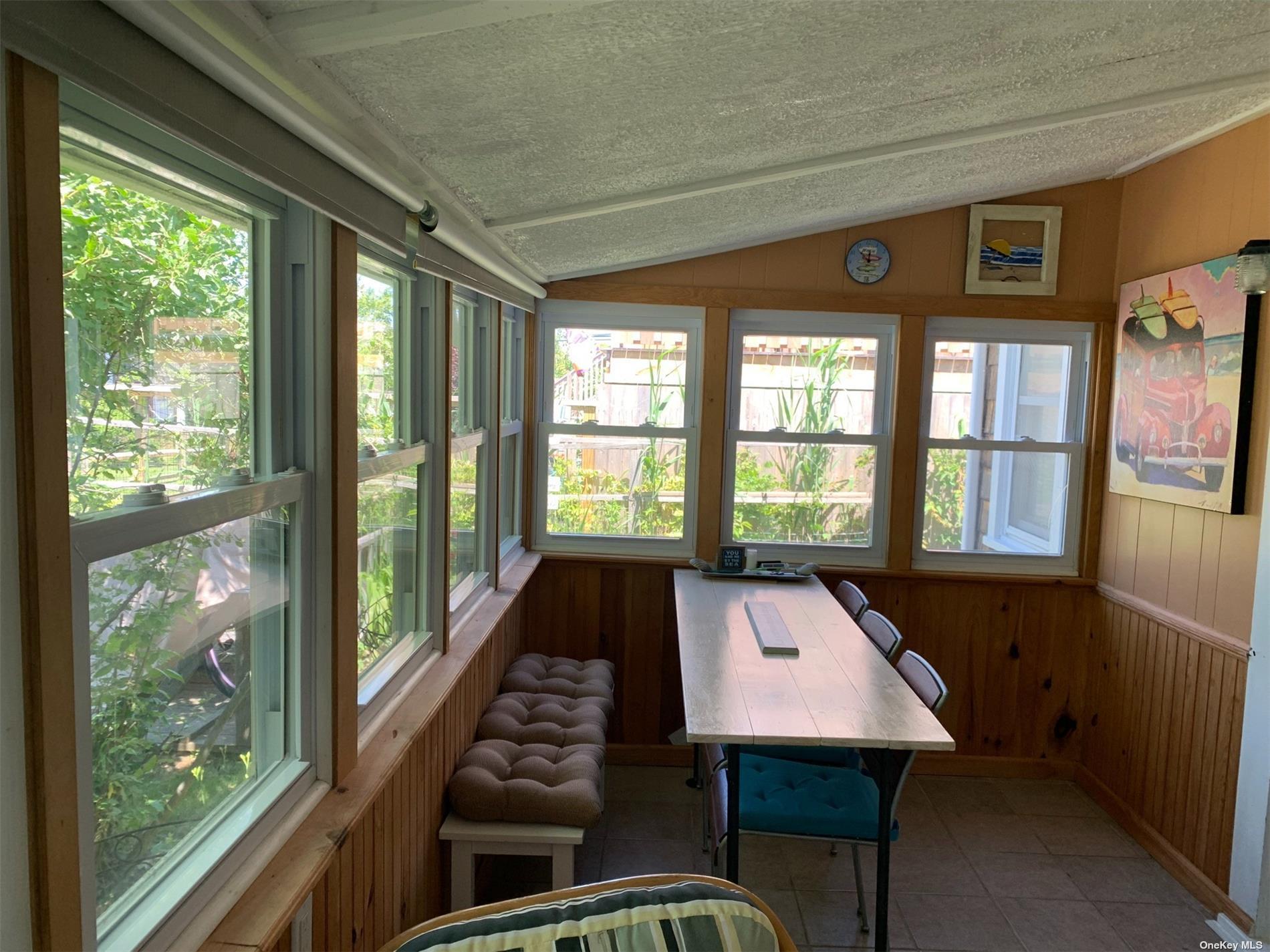 120 Bungalow Walk Property Photo 8