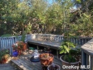 270 Cottage Walk Property Photo 5