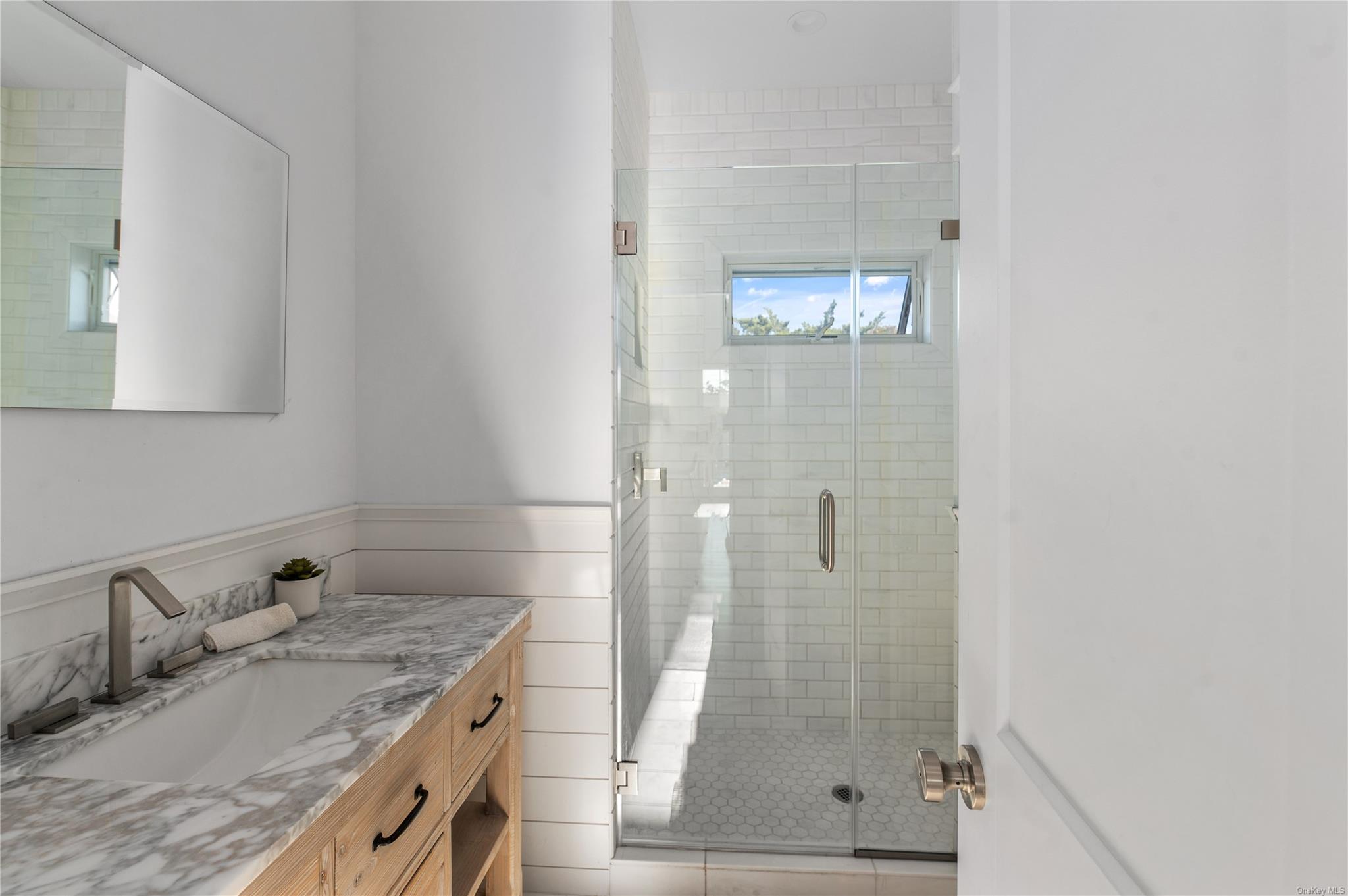 335 Surf Road Property Photo 6