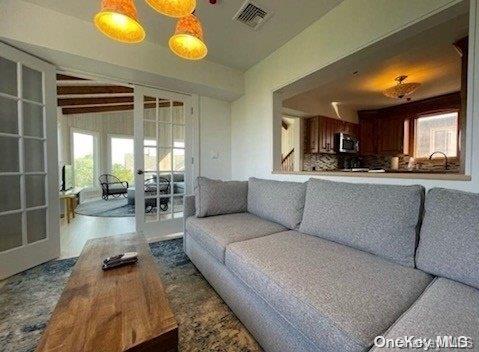 329 Surf Road Property Photo 6