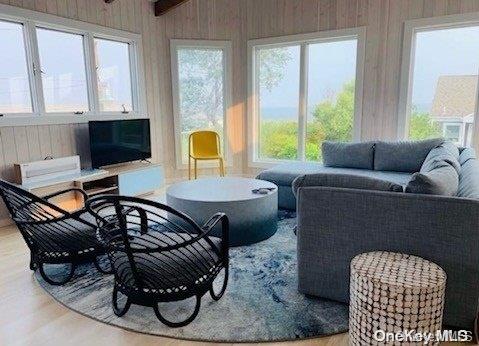 329 Surf Road Property Photo 14