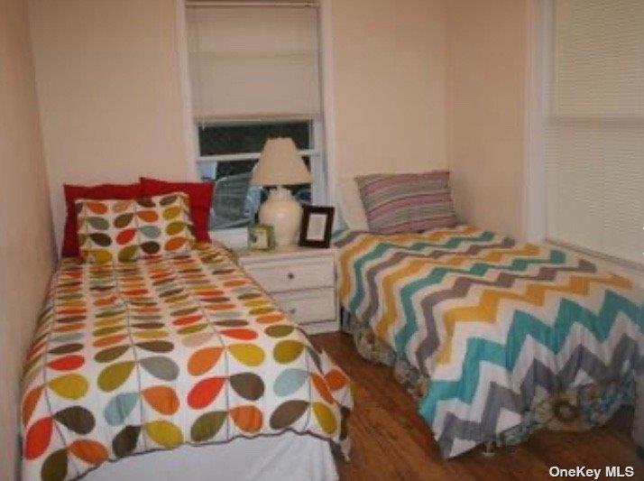 201 Cottage Walk Property Photo 9