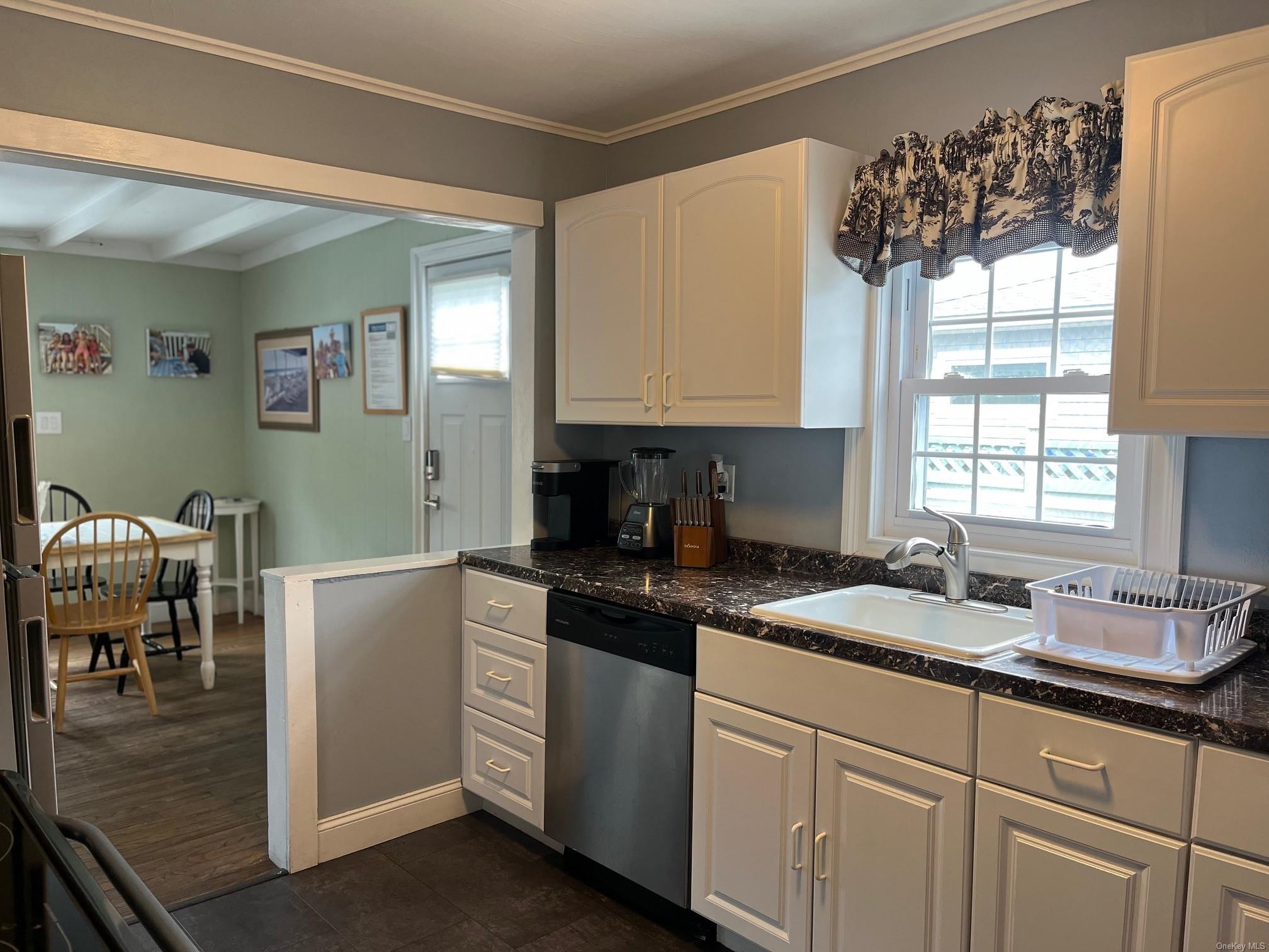 804 Evergreen Walk Property Photo 5
